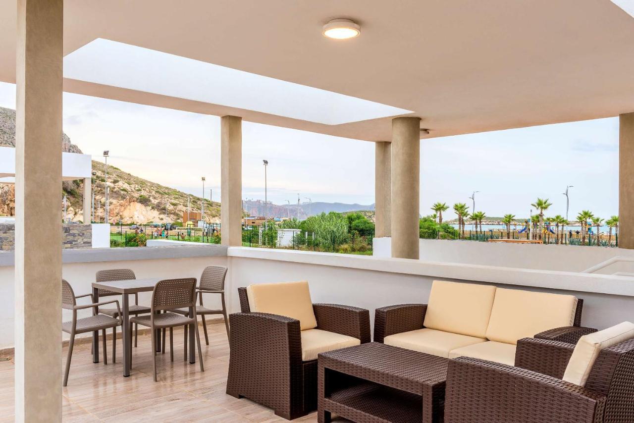 Radisson Blu Residences Al-Ḥoseyma Esterno foto