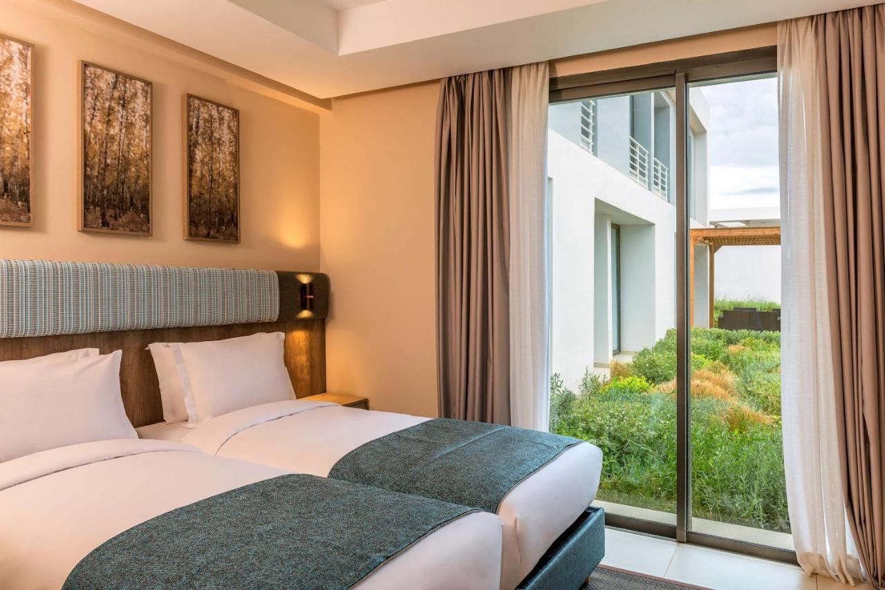 Radisson Blu Residences Al-Ḥoseyma Esterno foto