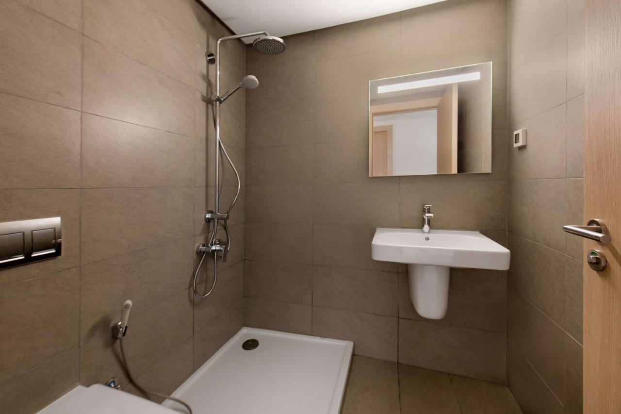 Radisson Blu Residences Al-Ḥoseyma Esterno foto