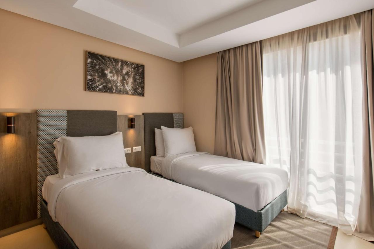 Radisson Blu Residences Al-Ḥoseyma Esterno foto