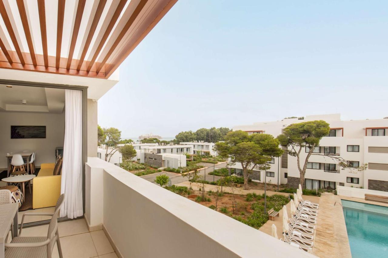 Radisson Blu Residences Al-Ḥoseyma Esterno foto